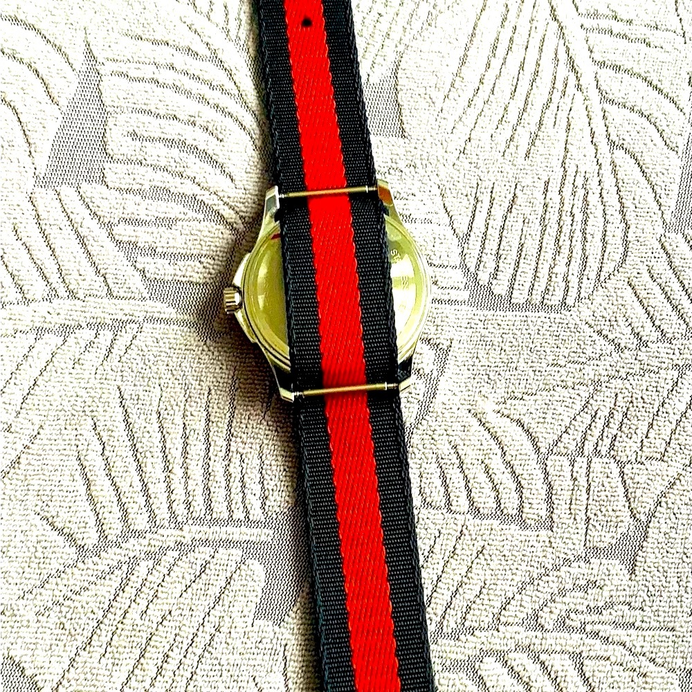 Gucci Tiger🐯Watch Le Marche Des Merveilles Nylon Strap 🔥🔥🔥 - Picture 10 of 12